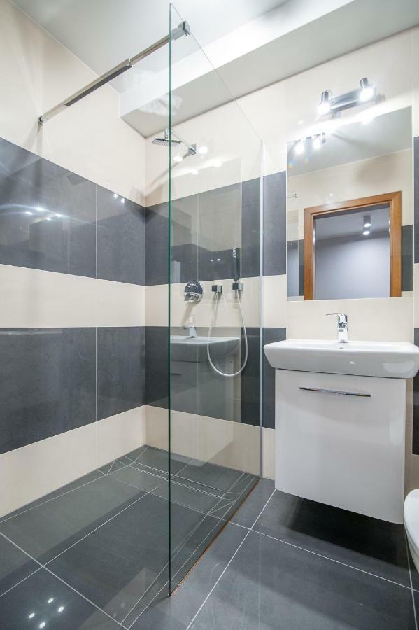 Lipowa 6 Apartment ปีวา ภายนอก รูปภาพ